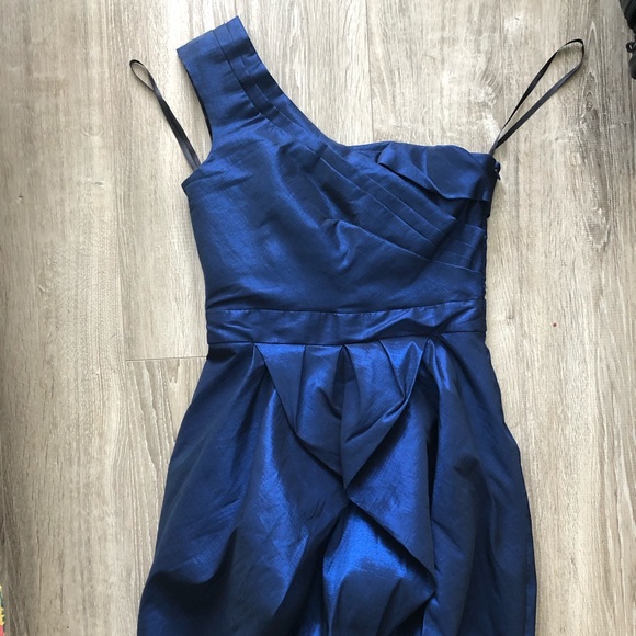 Beautiful Taffeta Dress - Picture 1 of 4